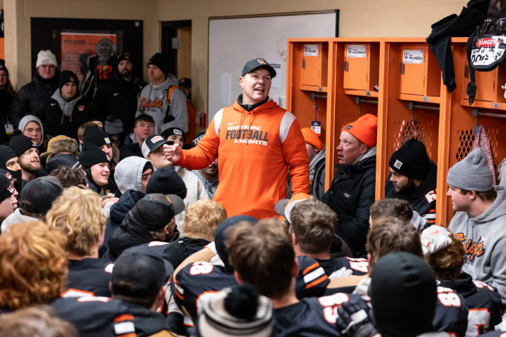 Knights Outlast Pioneers 19-14, advance to 3rd round in 3rd straight season