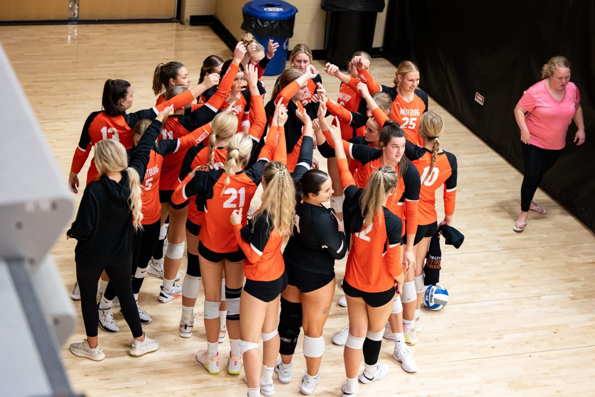 The comeback season: Wartburg volleyball looking to ride senior leadership and strong underclassmen to 2024 success